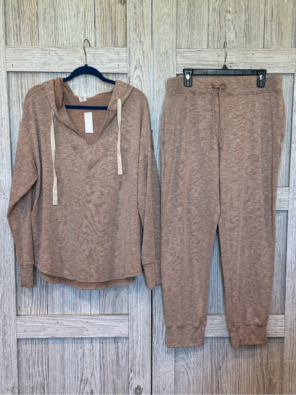 Like Love Cozy Two-Piece Hooded Lounge Set in Heathered Taupe Sz 2X